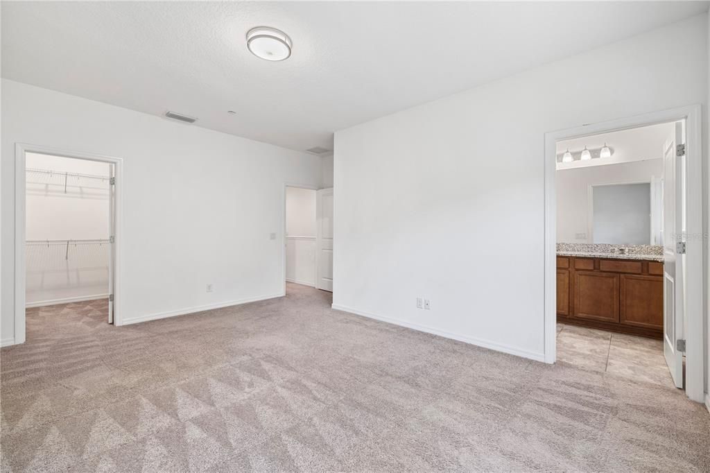 For Sale: $439,000 (3 beds, 2 baths, 1868 Square Feet)