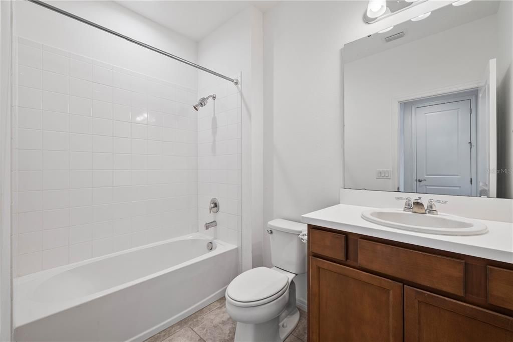 For Sale: $439,000 (3 beds, 2 baths, 1868 Square Feet)