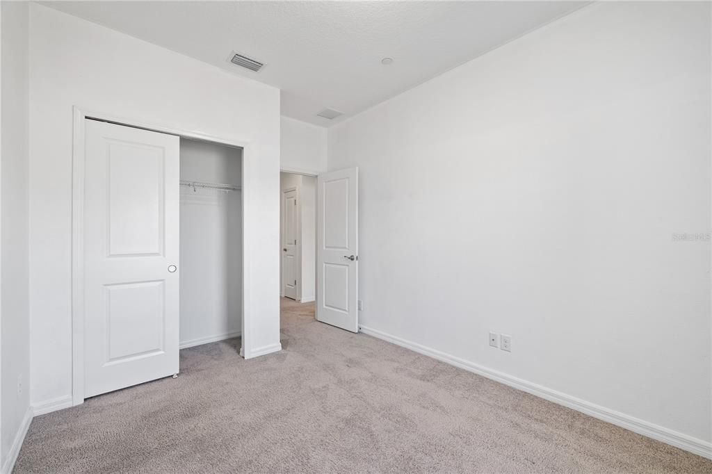 For Sale: $439,000 (3 beds, 2 baths, 1868 Square Feet)