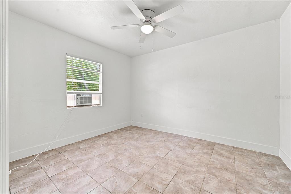 For Sale: $239,000 (3 beds, 1 baths, 1260 Square Feet)