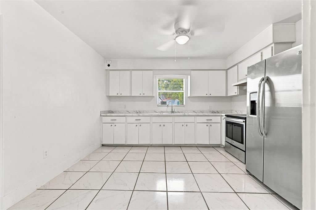 For Sale: $239,000 (3 beds, 1 baths, 1260 Square Feet)