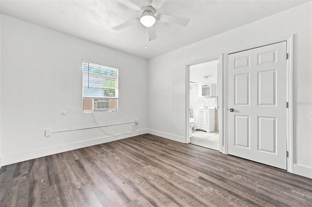 For Sale: $239,000 (3 beds, 1 baths, 1260 Square Feet)