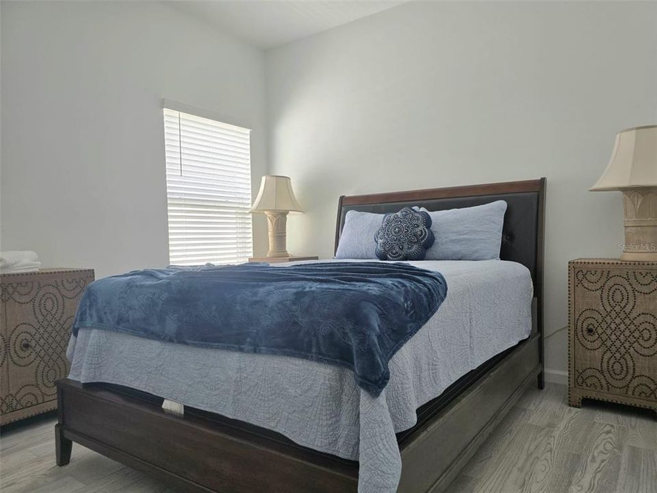 En Venta: $330,000 (4 camas, 2 baños, 1768 Pies cuadrados)