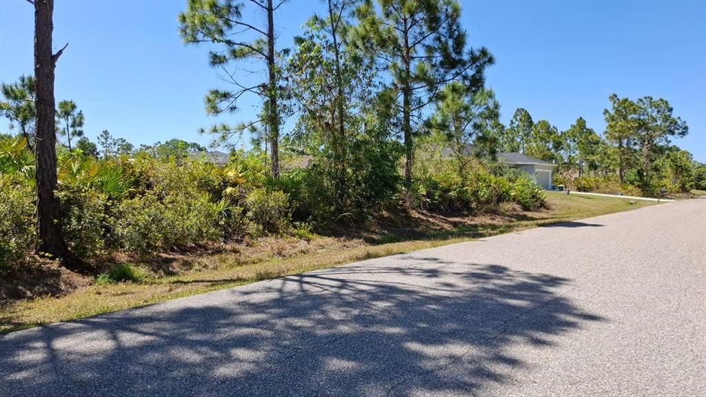 На продажу: $18,000 (0.23 acres)