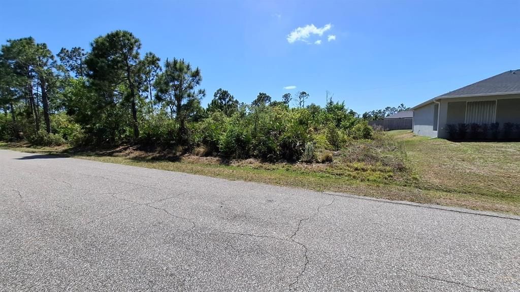 На продажу: $18,000 (0.23 acres)