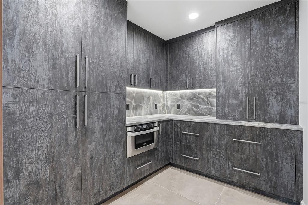 На продажу: $2,595,000 (3 спален, 2 ванн, 2957 Квадратных фут)