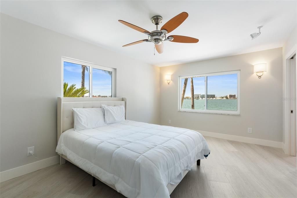 For Sale: $2,250,000 (4 beds, 3 baths, 2494 Square Feet)