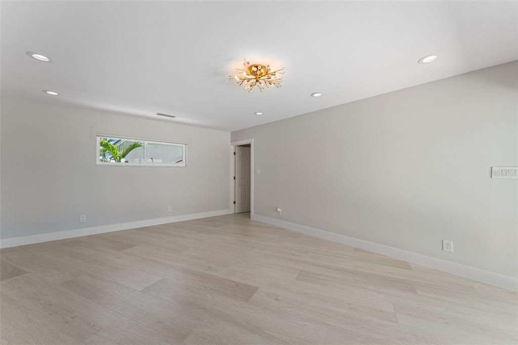 For Sale: $2,250,000 (4 beds, 3 baths, 2494 Square Feet)