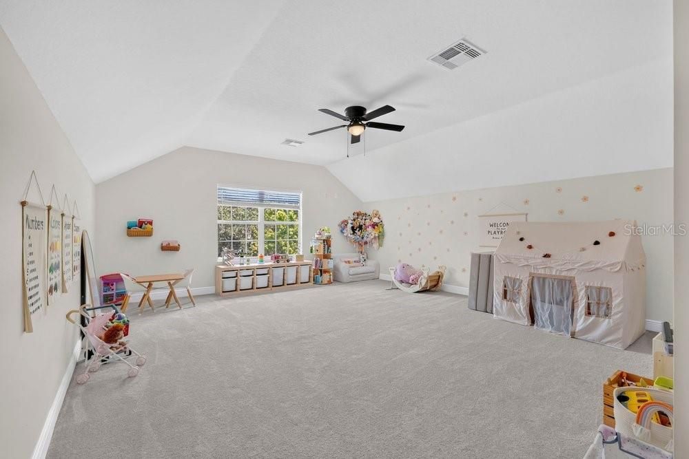 En Venta: $699,999 (4 camas, 3 baños, 3053 Pies cuadrados)