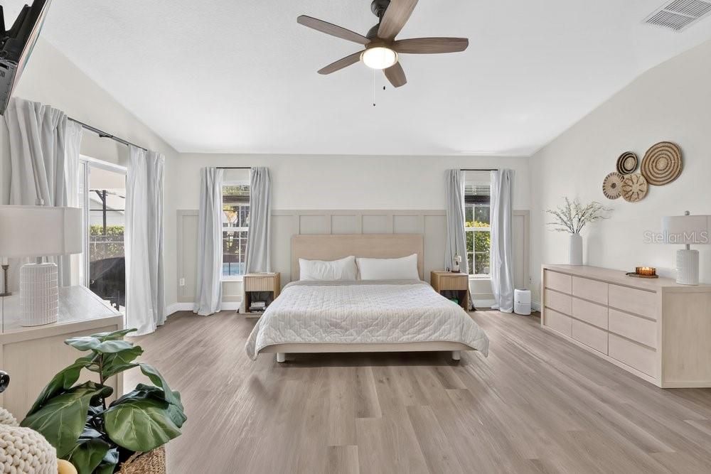 En Venta: $699,999 (4 camas, 3 baños, 3053 Pies cuadrados)