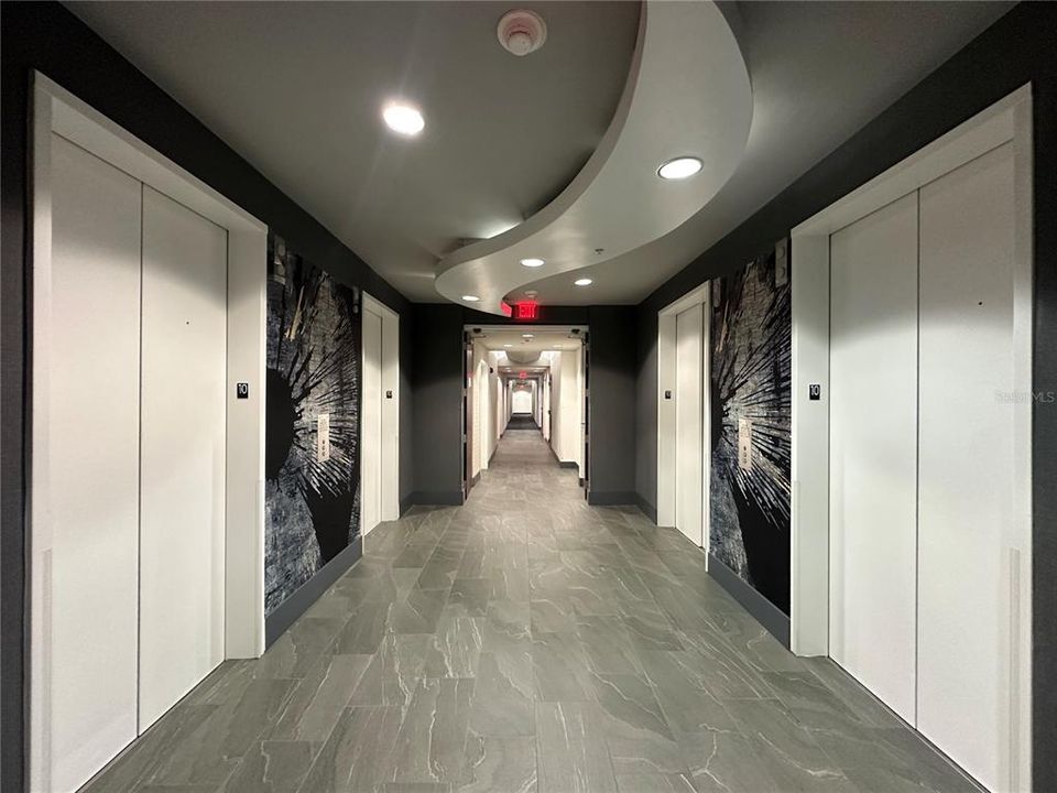 For Sale: $235,000 (1 beds, 1 baths, 854 Square Feet)