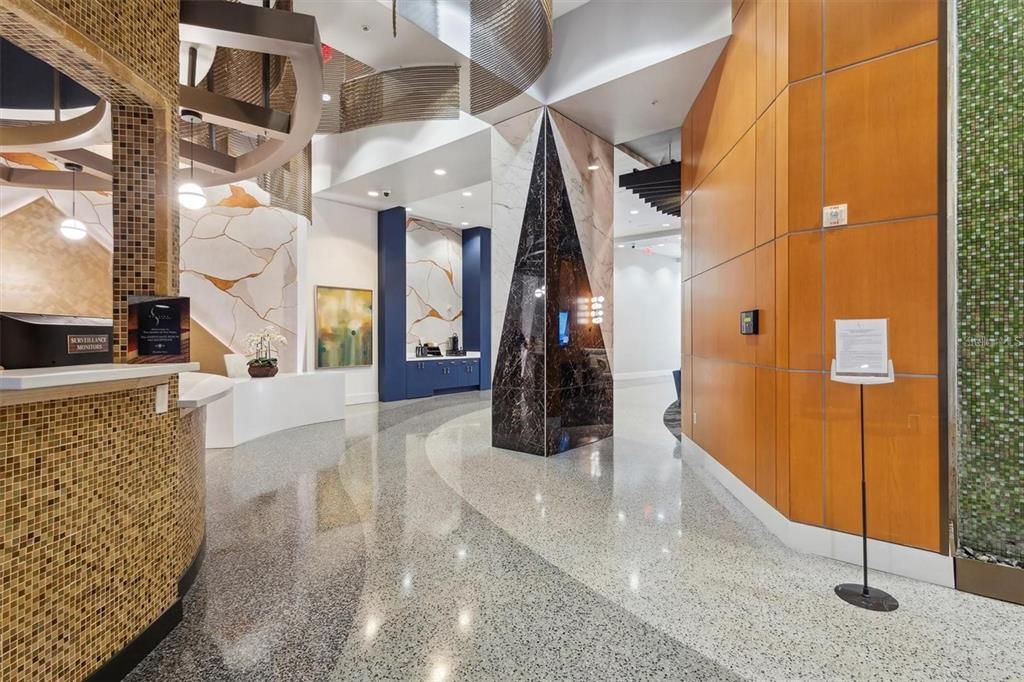 For Sale: $235,000 (1 beds, 1 baths, 854 Square Feet)