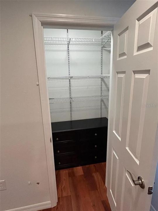 В аренду: $4,650 (2 спален, 2 ванн, 1244 Квадратных фут)