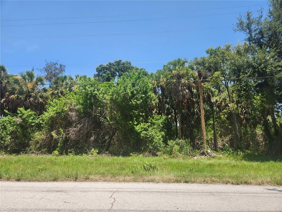 На продажу: $90,000 (0.28 acres)
