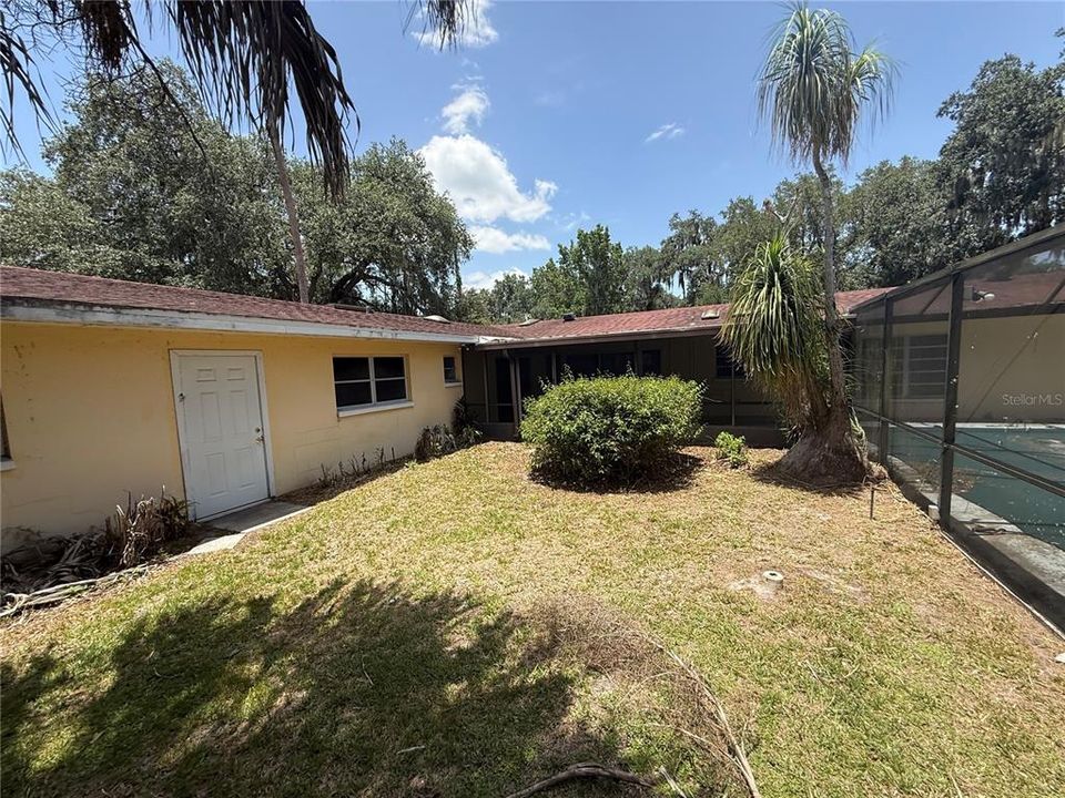 For Sale: $440,000 (4 beds, 3 baths, 2932 Square Feet)