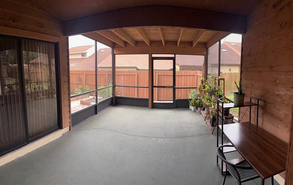 En Venta: $305,000 (2 camas, 2 baños, 1122 Pies cuadrados)