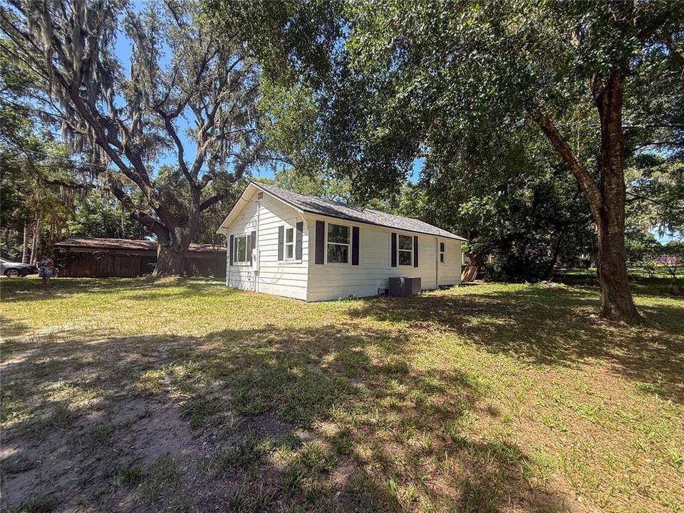 For Sale: $239,700 (3 beds, 1 baths, 1125 Square Feet)