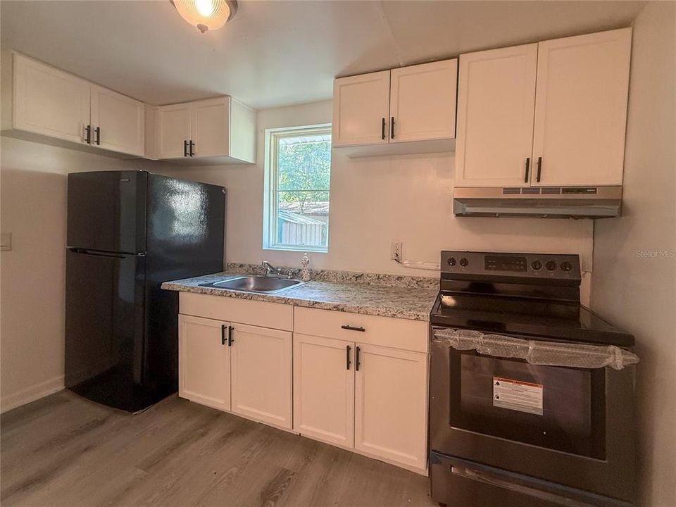 For Sale: $239,700 (3 beds, 1 baths, 1125 Square Feet)