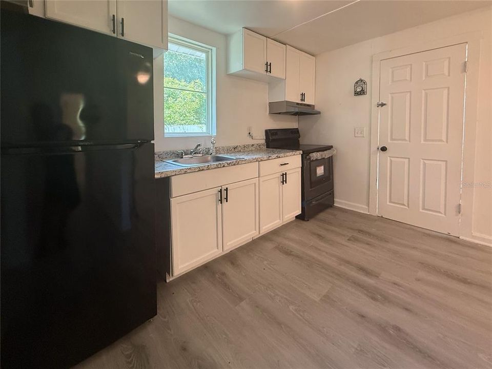 For Sale: $239,700 (3 beds, 1 baths, 1125 Square Feet)