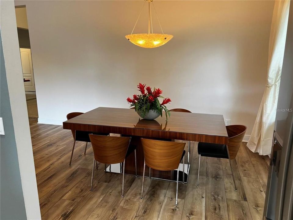 En Renta: $3,975 (3 camas, 2 baños, 2116 Pies cuadrados)