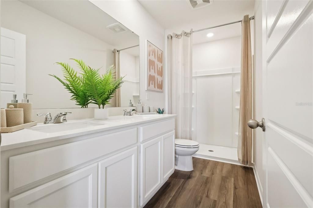 Active With Contract: $293,900 (3 beds, 2 baths, 1673 Square Feet)
