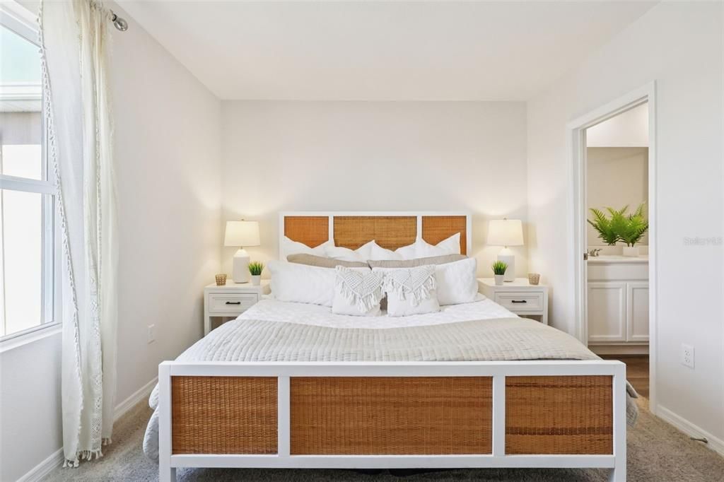 Active With Contract: $293,900 (3 beds, 2 baths, 1673 Square Feet)