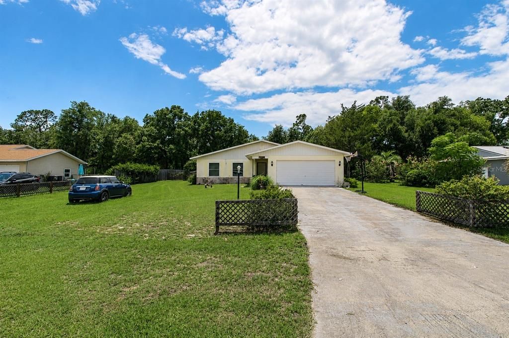 For Sale: $249,900 (4 beds, 2 baths, 2112 Square Feet)
