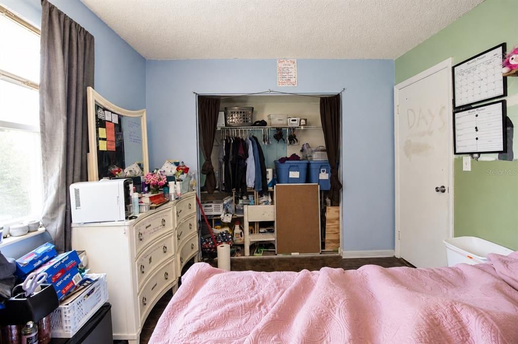 For Sale: $249,900 (4 beds, 2 baths, 2112 Square Feet)