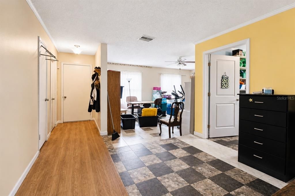For Sale: $249,900 (4 beds, 2 baths, 2112 Square Feet)