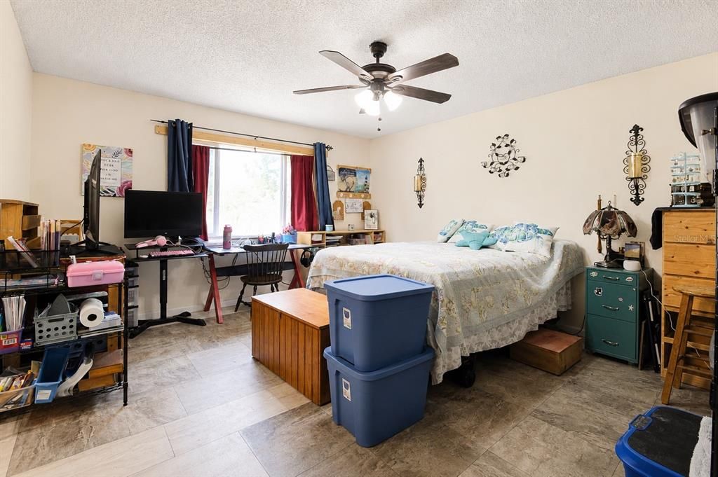 For Sale: $249,900 (4 beds, 2 baths, 2112 Square Feet)