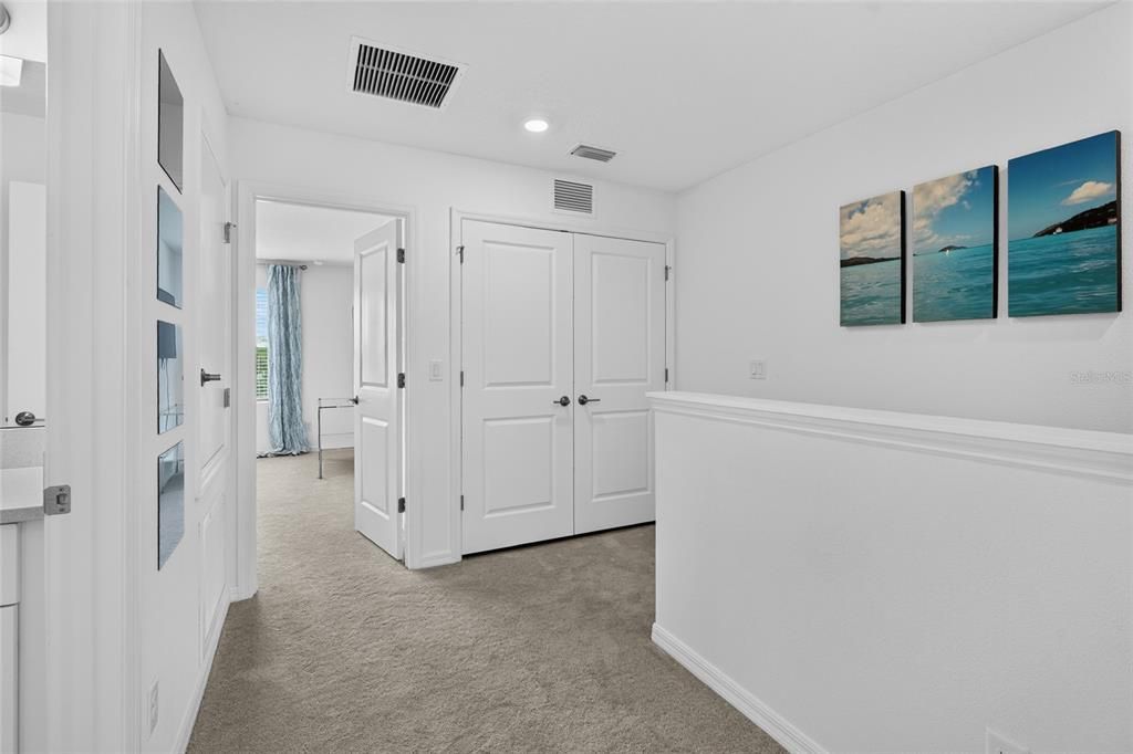 En Venta: $320,000 (3 camas, 2 baños, 1372 Pies cuadrados)