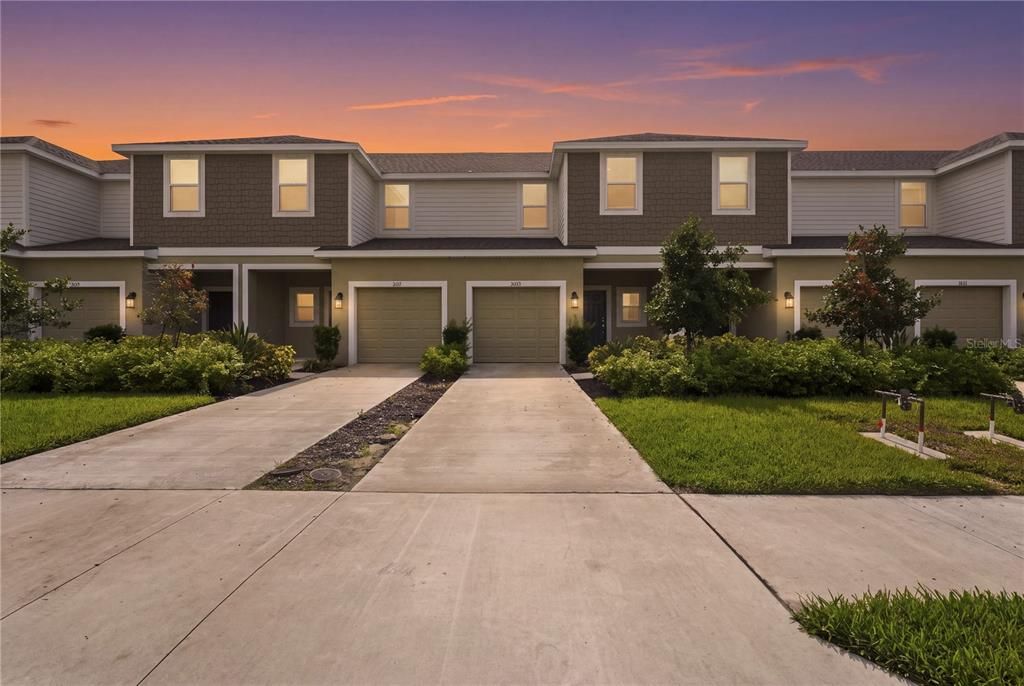 En Venta: $320,000 (3 camas, 2 baños, 1372 Pies cuadrados)