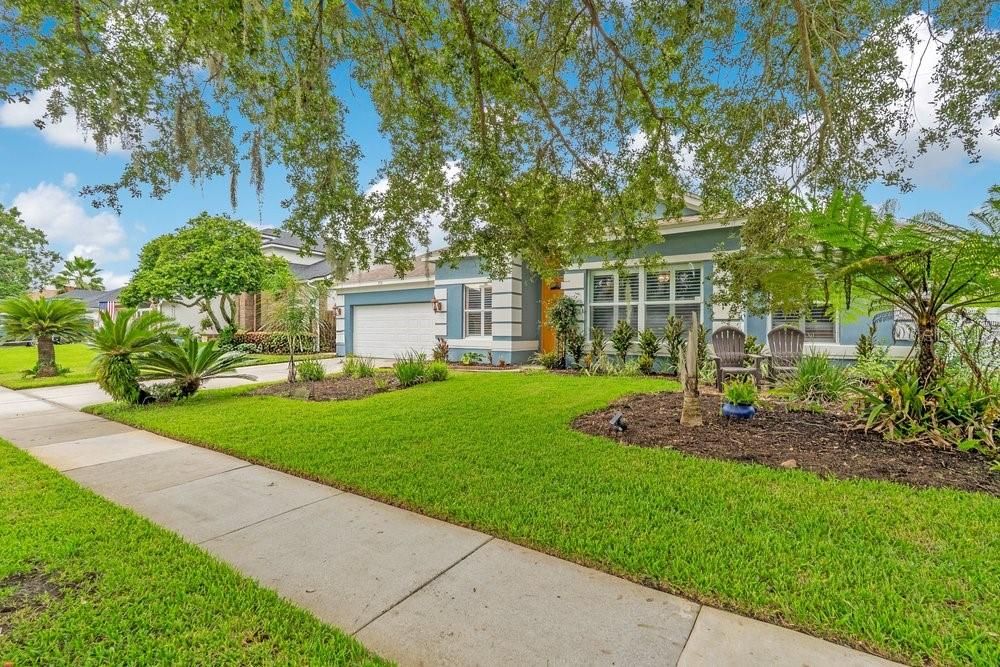 For Sale: $559,900 (4 beds, 3 baths, 2509 Square Feet)