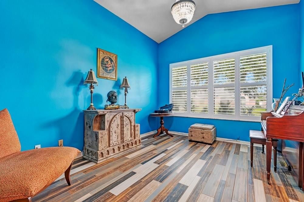 For Sale: $559,900 (4 beds, 3 baths, 2509 Square Feet)
