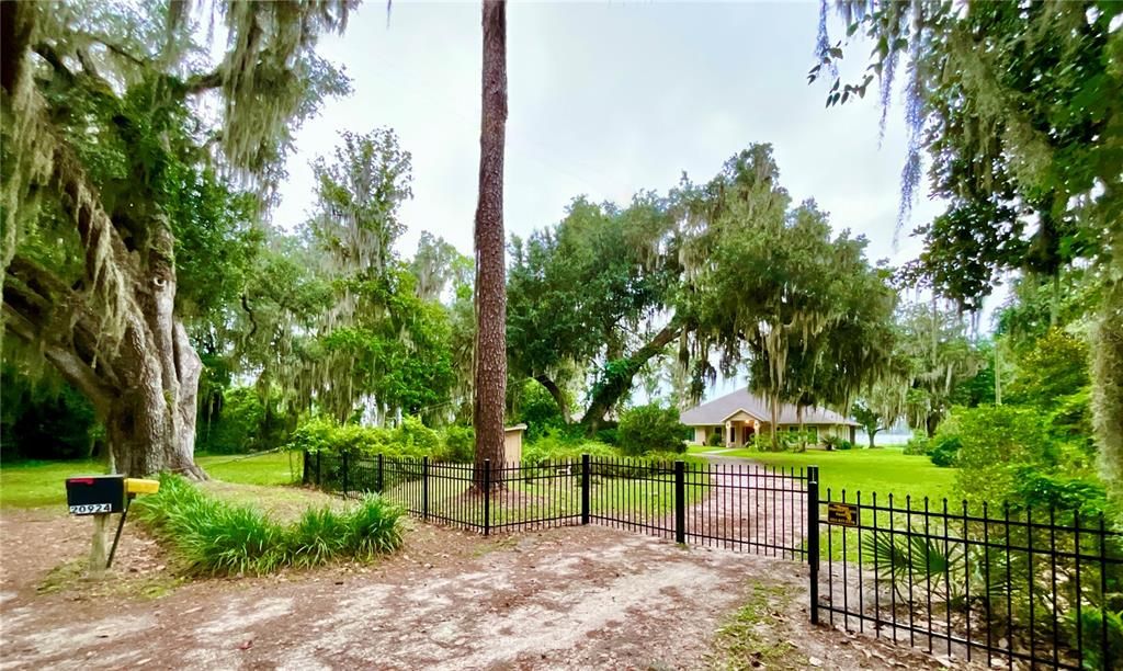 En Venta: $1,429,000 (5 camas, 4 baños, 3502 Pies cuadrados)