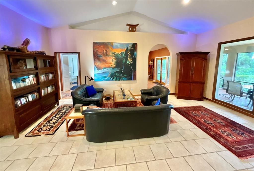 En Venta: $1,429,000 (5 camas, 4 baños, 3502 Pies cuadrados)