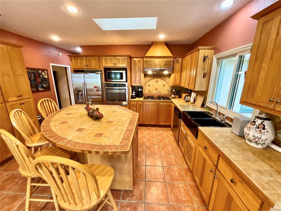 En Venta: $1,429,000 (5 camas, 4 baños, 3502 Pies cuadrados)