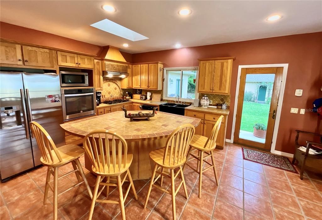 En Venta: $1,429,000 (5 camas, 4 baños, 3502 Pies cuadrados)