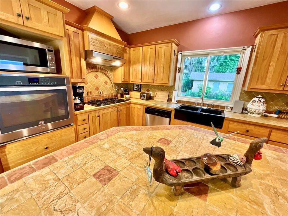 En Venta: $1,429,000 (5 camas, 4 baños, 3502 Pies cuadrados)