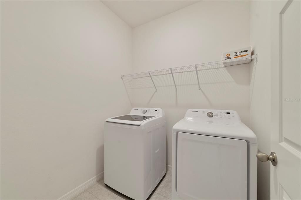 En Venta: $269,000 (4 camas, 2 baños, 1830 Pies cuadrados)