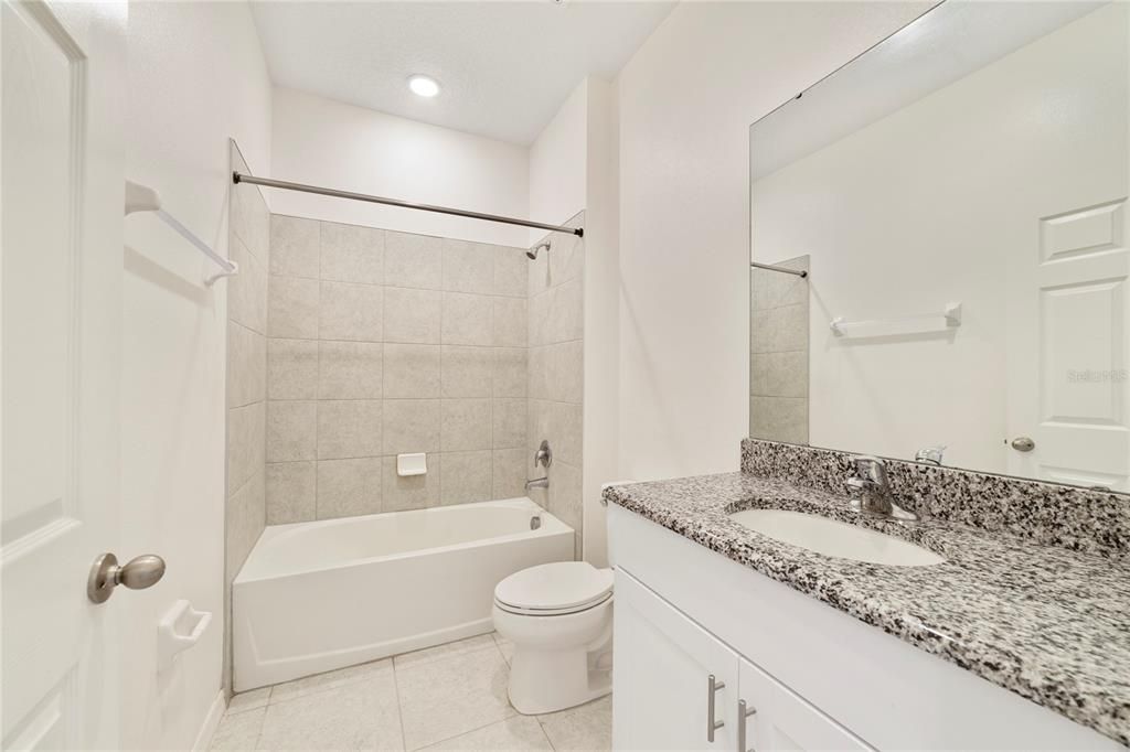 En Venta: $269,000 (4 camas, 2 baños, 1830 Pies cuadrados)