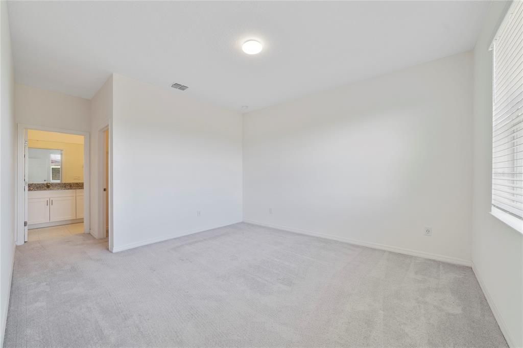 En Venta: $269,000 (4 camas, 2 baños, 1830 Pies cuadrados)