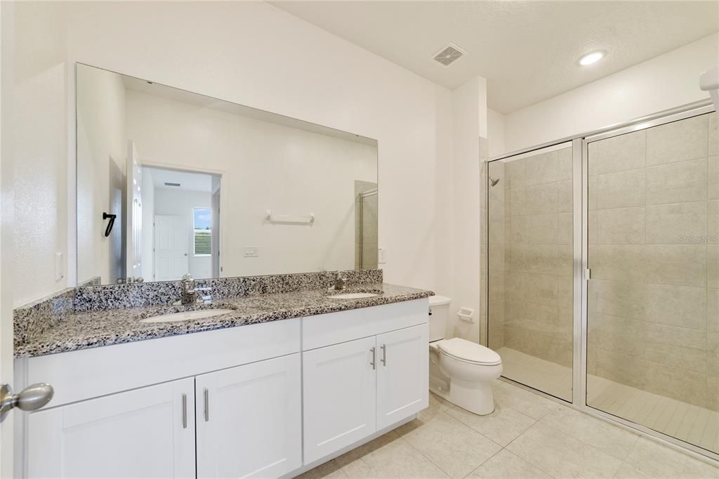 En Venta: $269,000 (4 camas, 2 baños, 1830 Pies cuadrados)