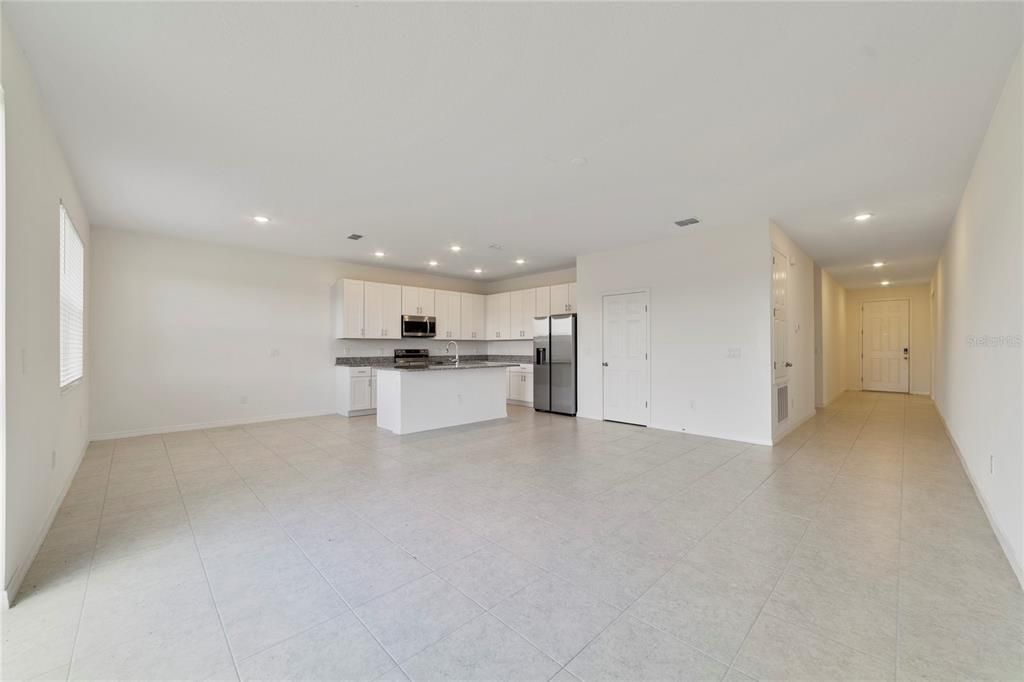 En Venta: $269,000 (4 camas, 2 baños, 1830 Pies cuadrados)