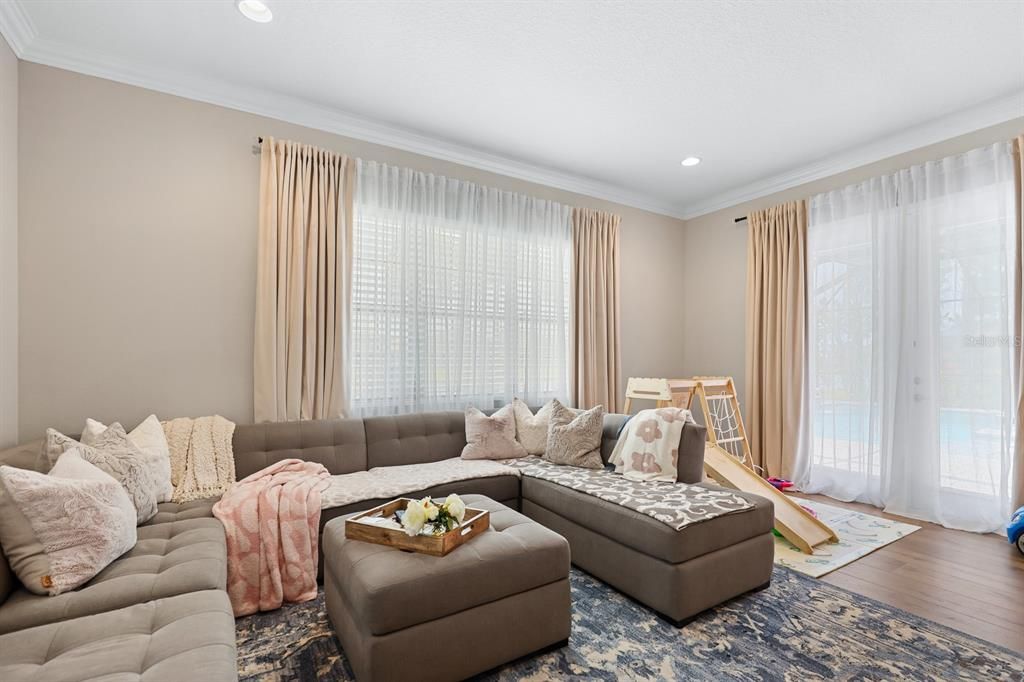 En Renta: $4,450 (5 camas, 4 baños, 3976 Pies cuadrados)
