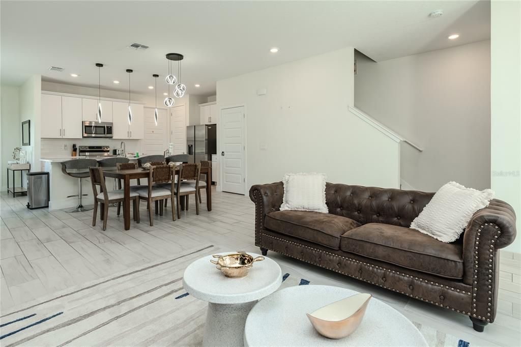 For Sale: $425,000 (3 beds, 2 baths, 1659 Square Feet)