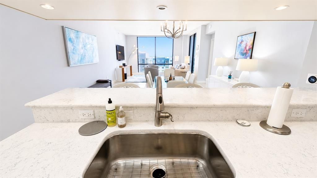 For Rent: $7,500 (2 beds, 2 baths, 1595 Square Feet)