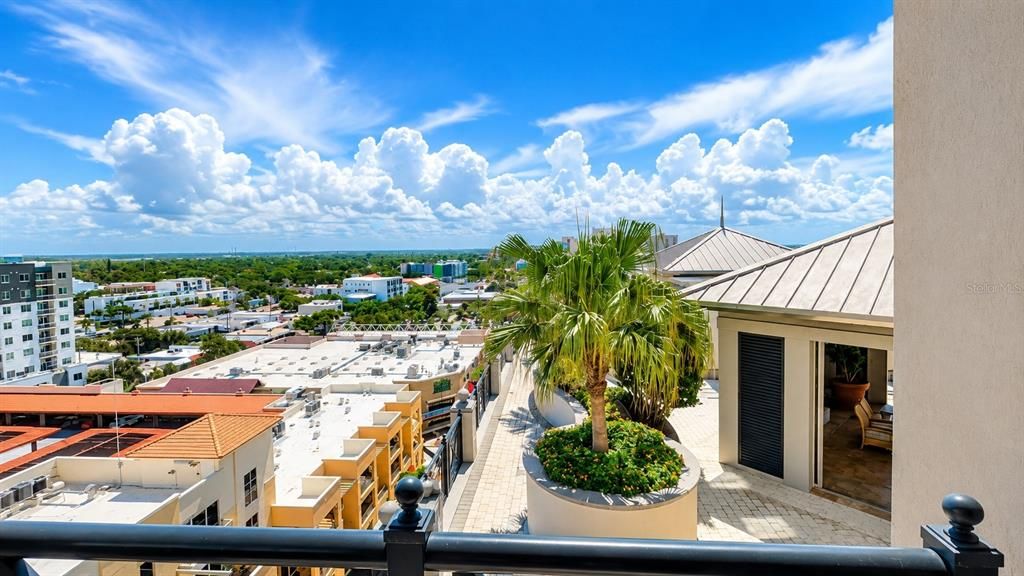 For Rent: $7,500 (2 beds, 2 baths, 1595 Square Feet)