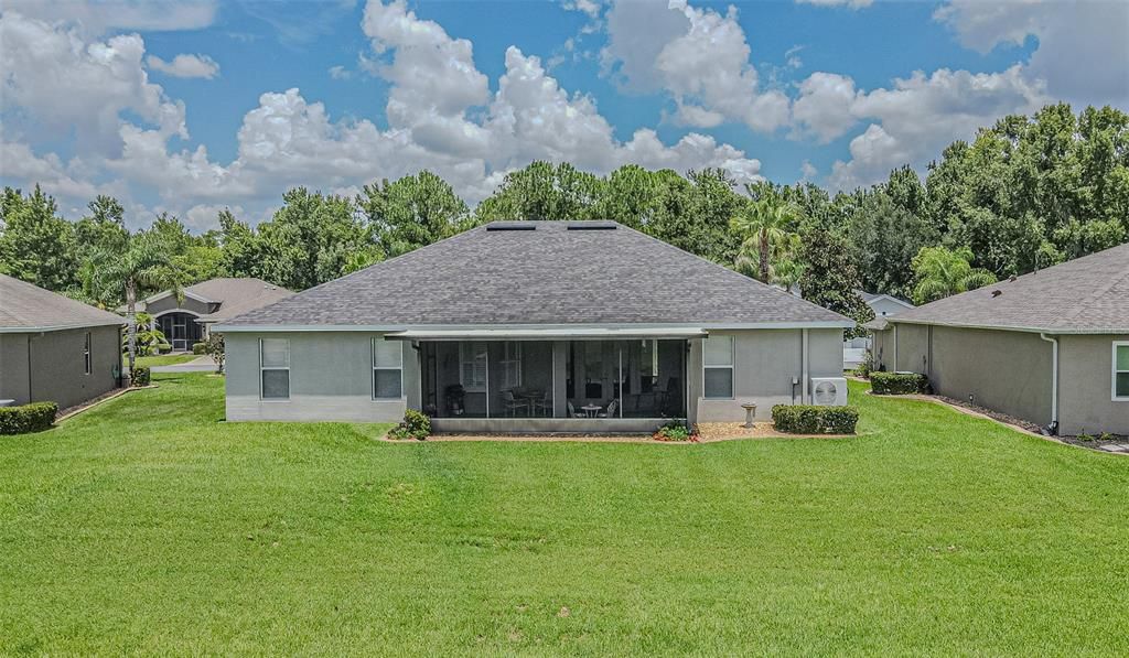 Activo con contrato: $448,000 (3 camas, 2 baños, 2129 Pies cuadrados)