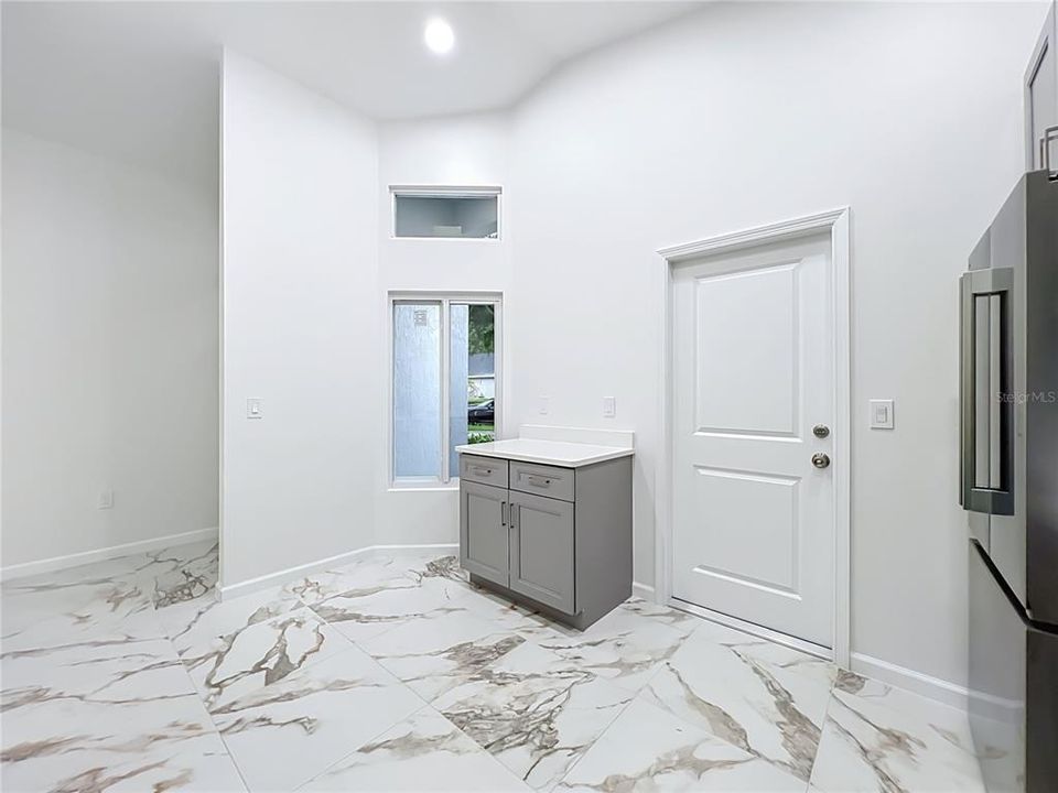 В аренду: $2,500 (3 спален, 2 ванн, 1400 Квадратных фут)